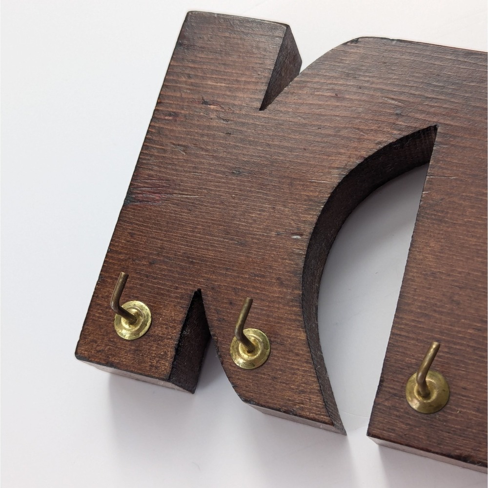 Vintage Wood Keys Word Sign w/Brass Hooks Holder Wall Rack Rustic MCM - Picture 3 of 14